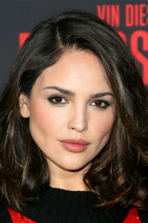 Eiza González Biography | Fandango